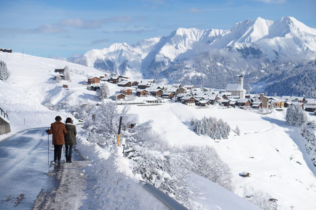 Hotel Alpina Lumbrein ภายนอก รูปภาพ